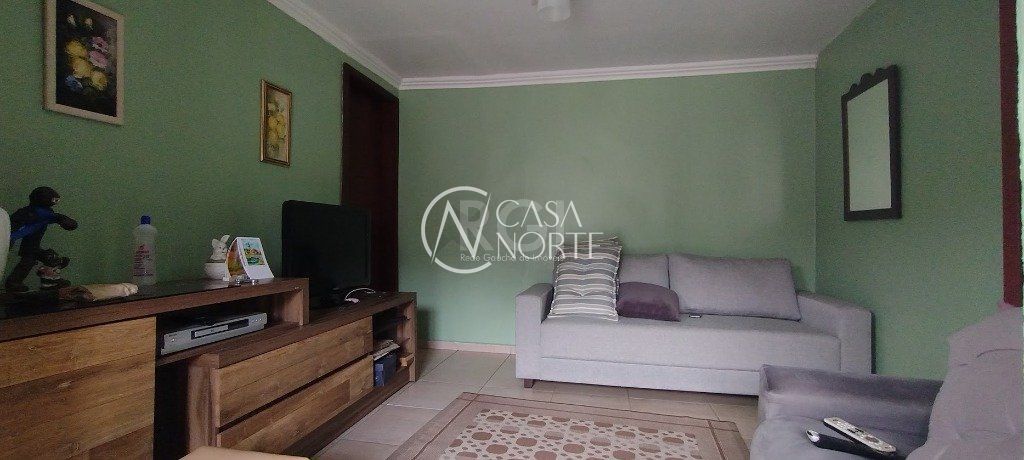 Casa à venda com 3 quartos, 162m², 1 suíte, 3 vagas, Rua Capitao Pedro Werlang no bairro Partenon em Porto Alegre