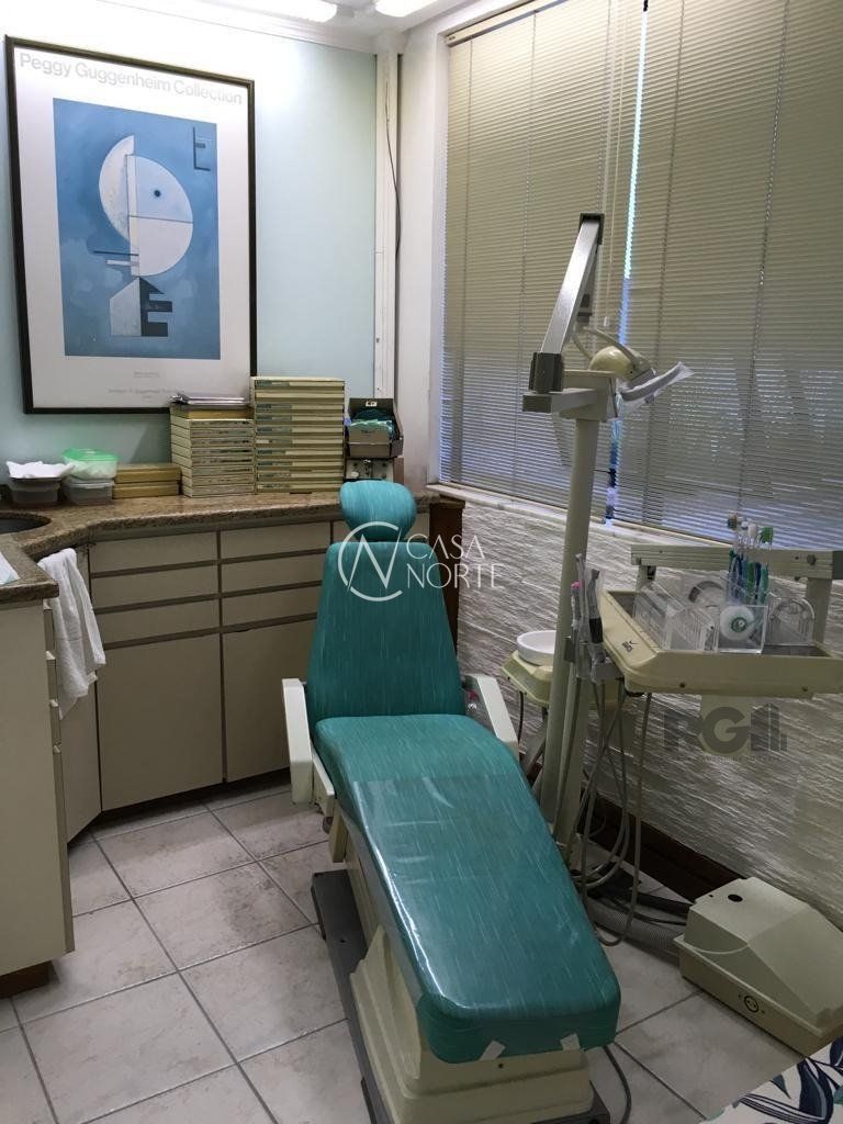 Sala Comercial à venda com 1 quarto, 30m², 1 vaga, Avenida Cristóvão Colombo no bairro Floresta em Porto Alegre