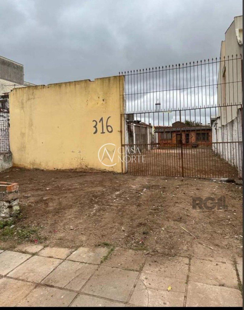Terreno à venda  com 356m², 4 vagas, Rua Marques de Alegrete no bairro São João em Porto Alegre