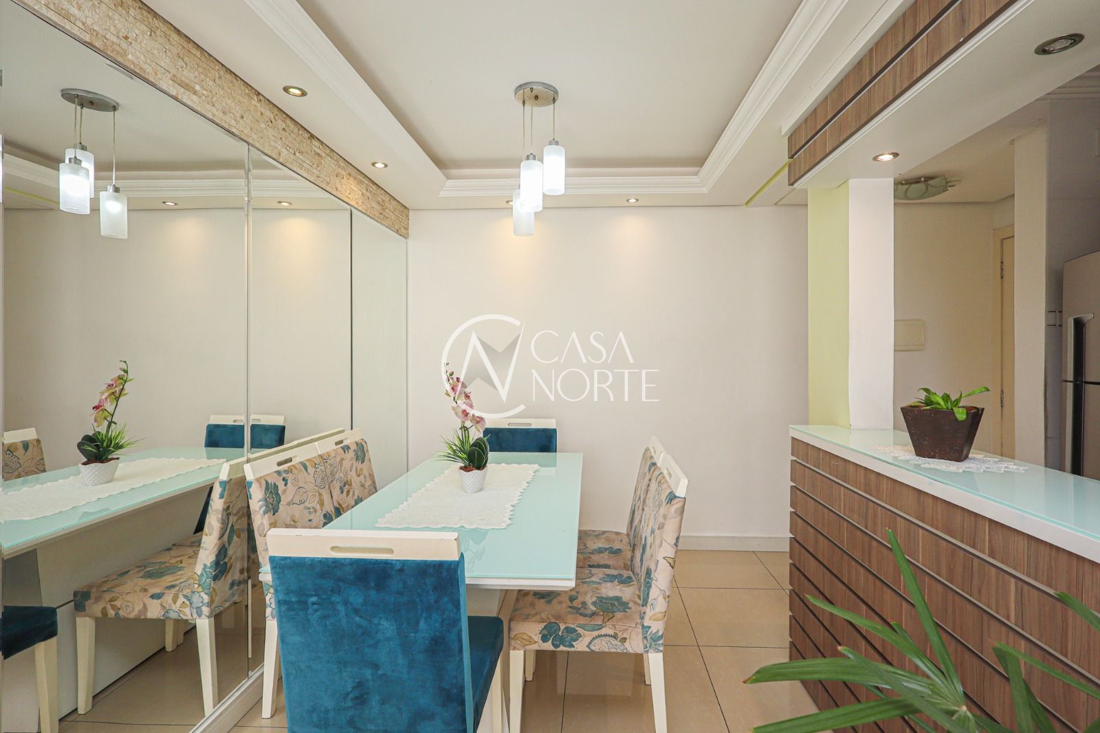 Apartamento à venda com 2 quartos, 48m², 1 vaga, Rua Tenente Ary Tarrago no bairro Jardim Itu em Porto Alegre