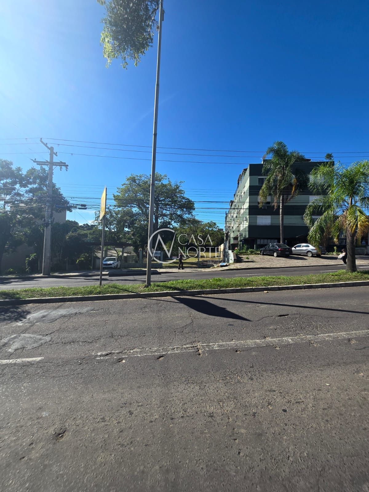 Terreno à venda  com 1440m², Rua Doutor Campos Velho no bairro Cristal em Porto Alegre