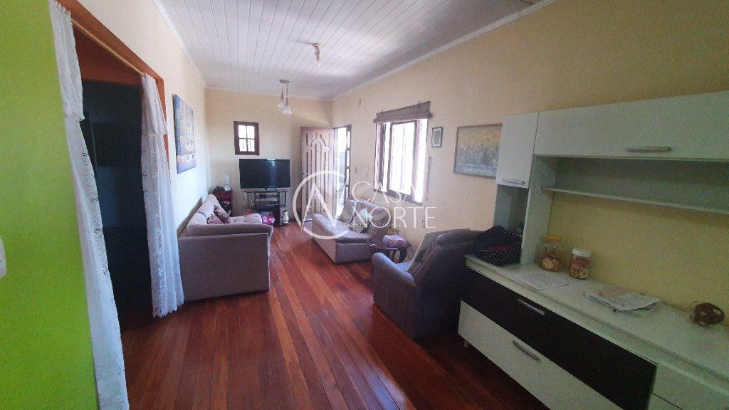 Casa à venda com 4 quartos, 290m², 2 suítes, 2 vagas, Avenida Herval no bairro Cascata em Porto Alegre