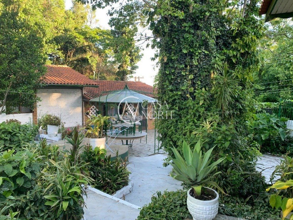 Sítio à venda com 3 quartos, 2000m², 2 vagas, Rua Hygino Russi Lima no bairro Ponta Grossa em Porto Alegre