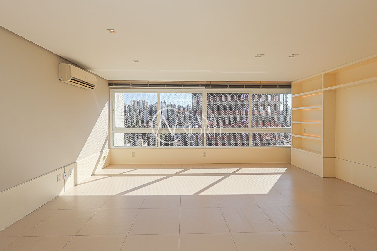 Apartamento à venda com 3 quartos, 105m², 1 suíte, 2 vagas, Avenida Alegrete no bairro Petrópolis em Porto Alegre