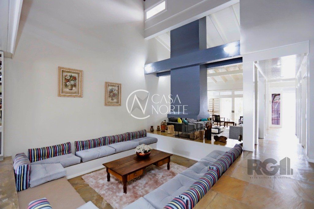 Casa à venda com 5 quartos, 598m², 4 suítes, 4 vagas, Avenida Saul Nonnenmacher no bairro Ipanema em Porto Alegre