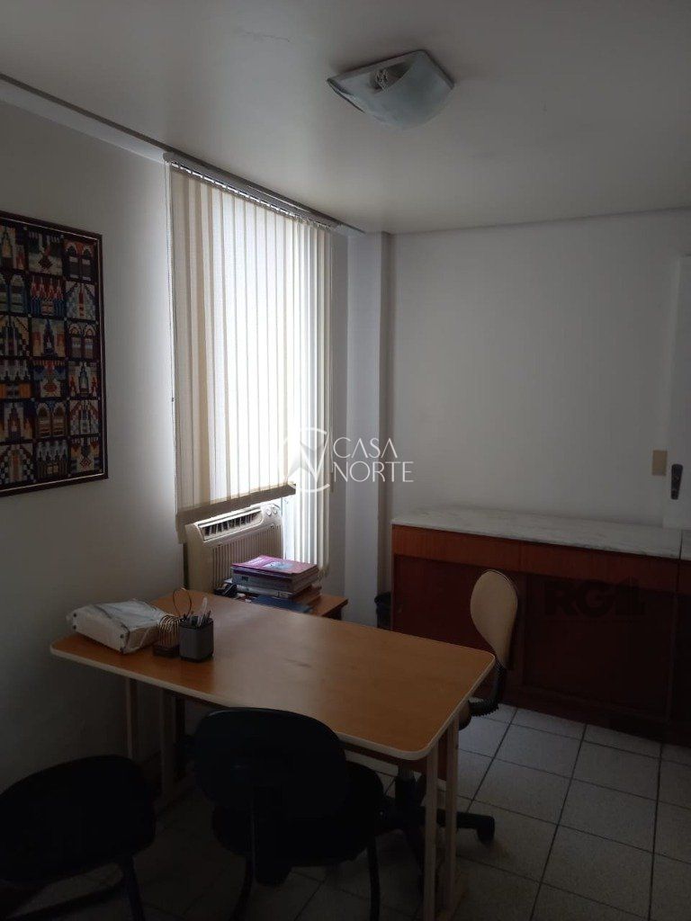 Sala Comercial à venda , Avenida Taquara no bairro Petrópolis em Porto Alegre