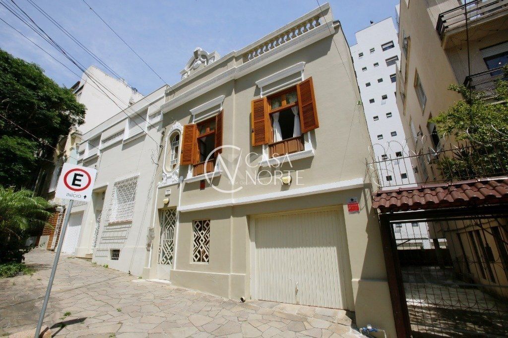 Casa à venda com 3 quartos, 240m², 1 suíte, 1 vaga, Rua Pinheiro Machado no bairro Independência em Porto Alegre