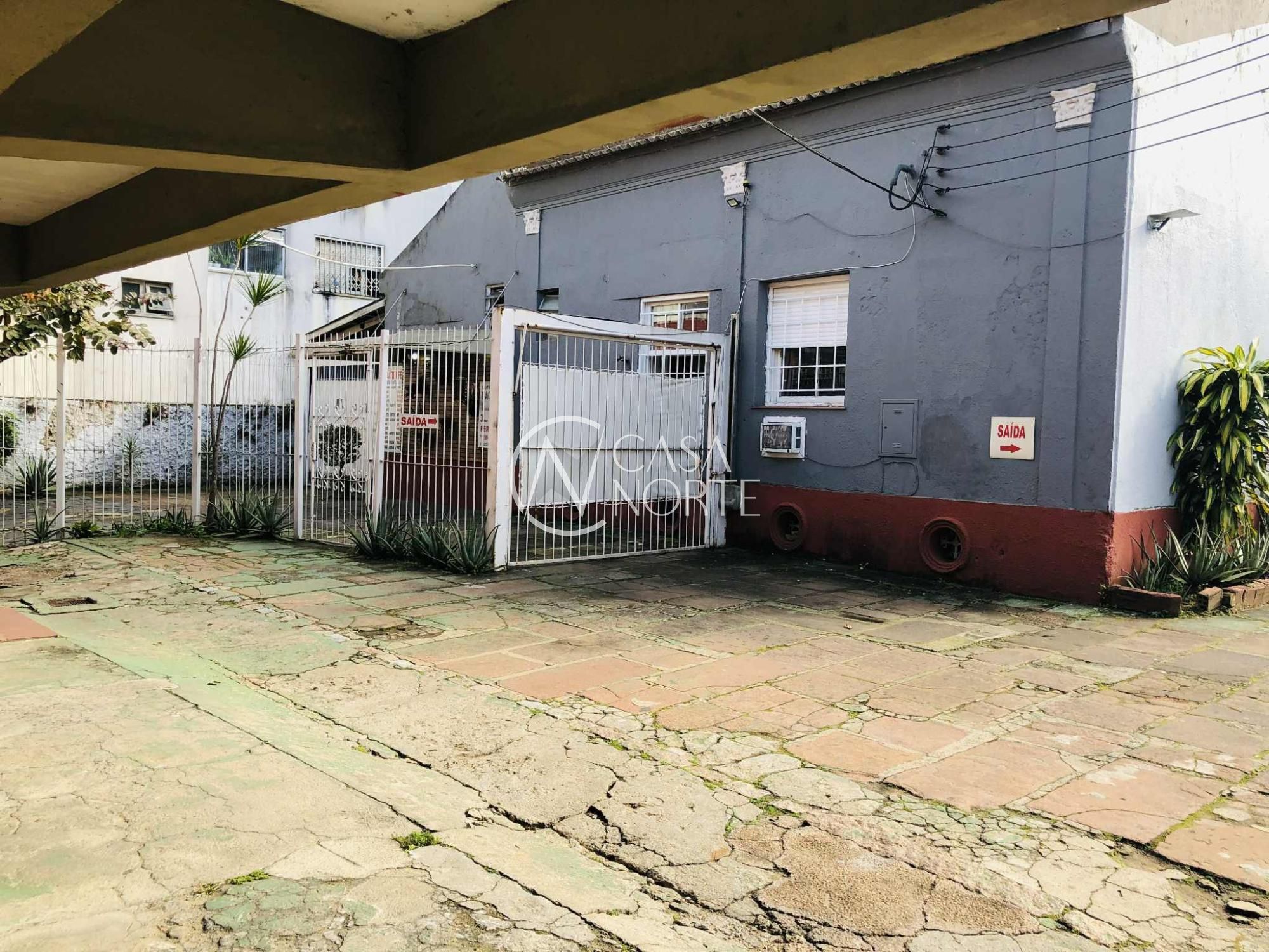 Terreno à venda  com 1500m², Avenida Bento Gonçalves no bairro Santana em Porto Alegre