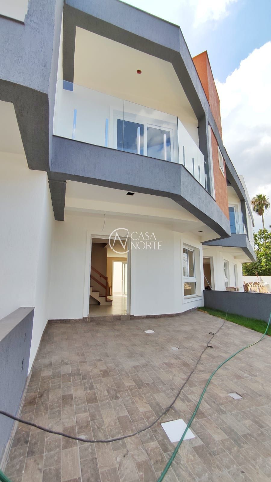 Sobrado à venda com 3 quartos, 105m², 1 suíte, 2 vagas, Rua Ernesto Pellanda no bairro Vila Jardim em Porto Alegre