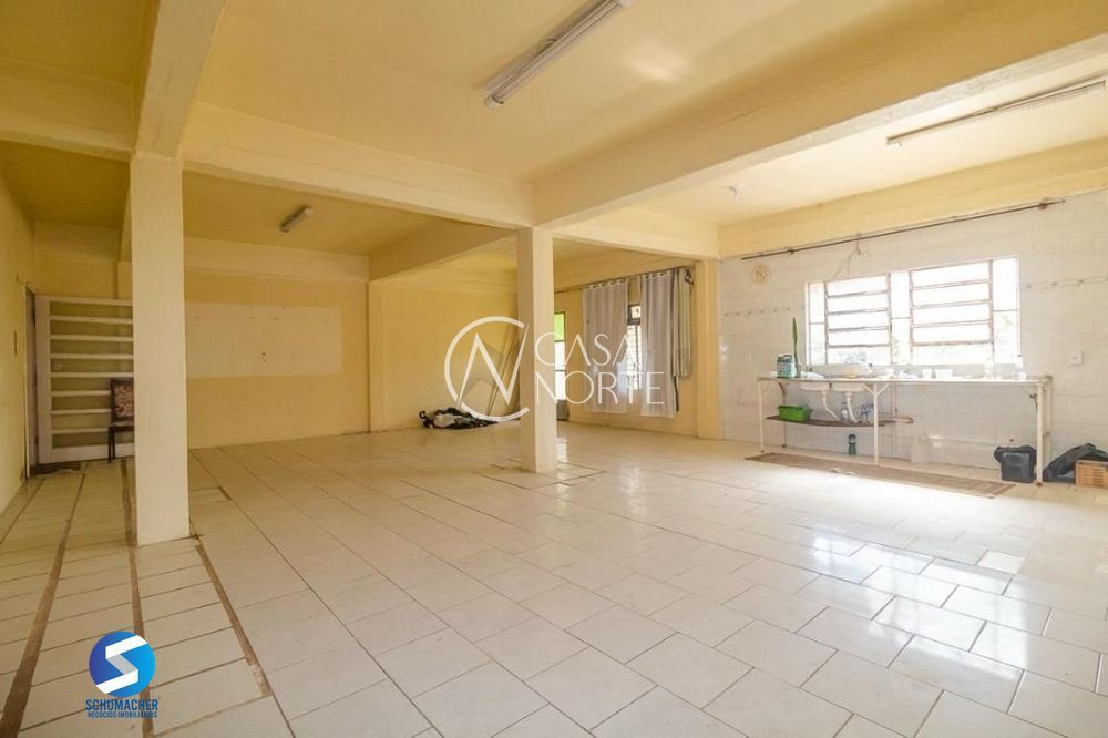 Casa à venda com 5 quartos, 280m², 1 vaga, Rua Rafael Clark no bairro Partenon em Porto Alegre