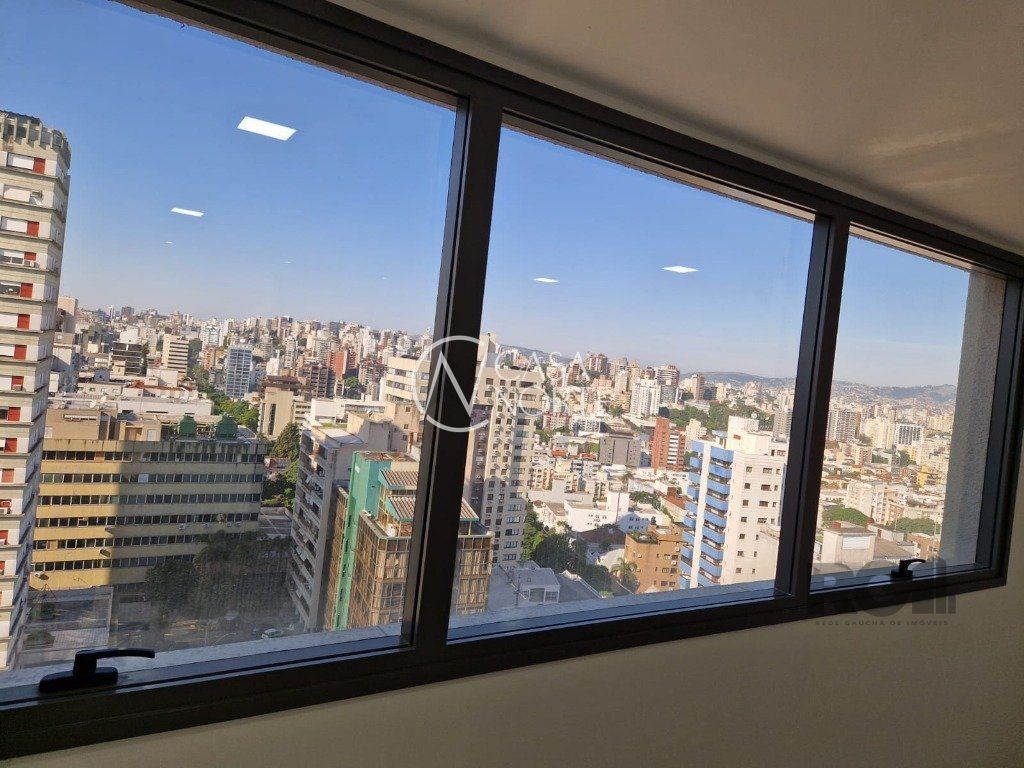Sala Comercial à venda com 1 quarto, 44m², 1 vaga, Avenida Independência no bairro Independência em Porto Alegre