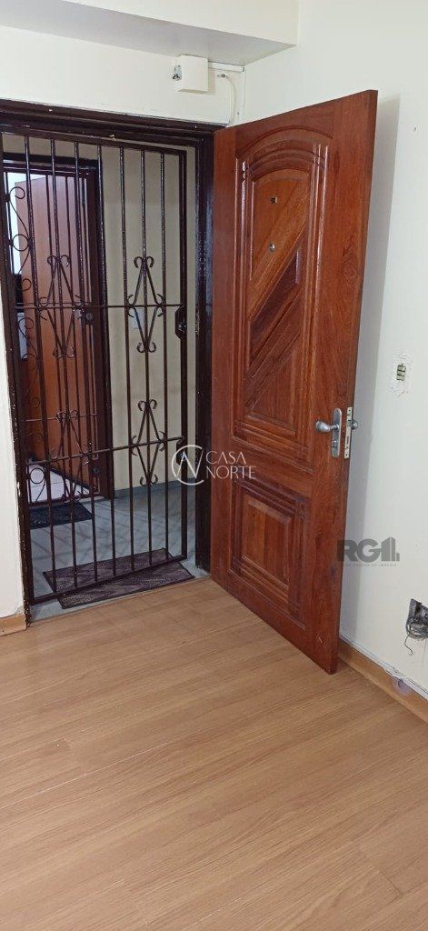 Apartamento à venda com 3 quartos, 72m², 1 vaga, Rua Doutor Otávio Santos no bairro Jardim Sabará em Porto Alegre