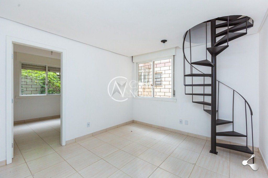 Duplex à venda com 3 quartos, 88m², 1 vaga, Rua Prisma no bairro Santa Tereza em Porto Alegre