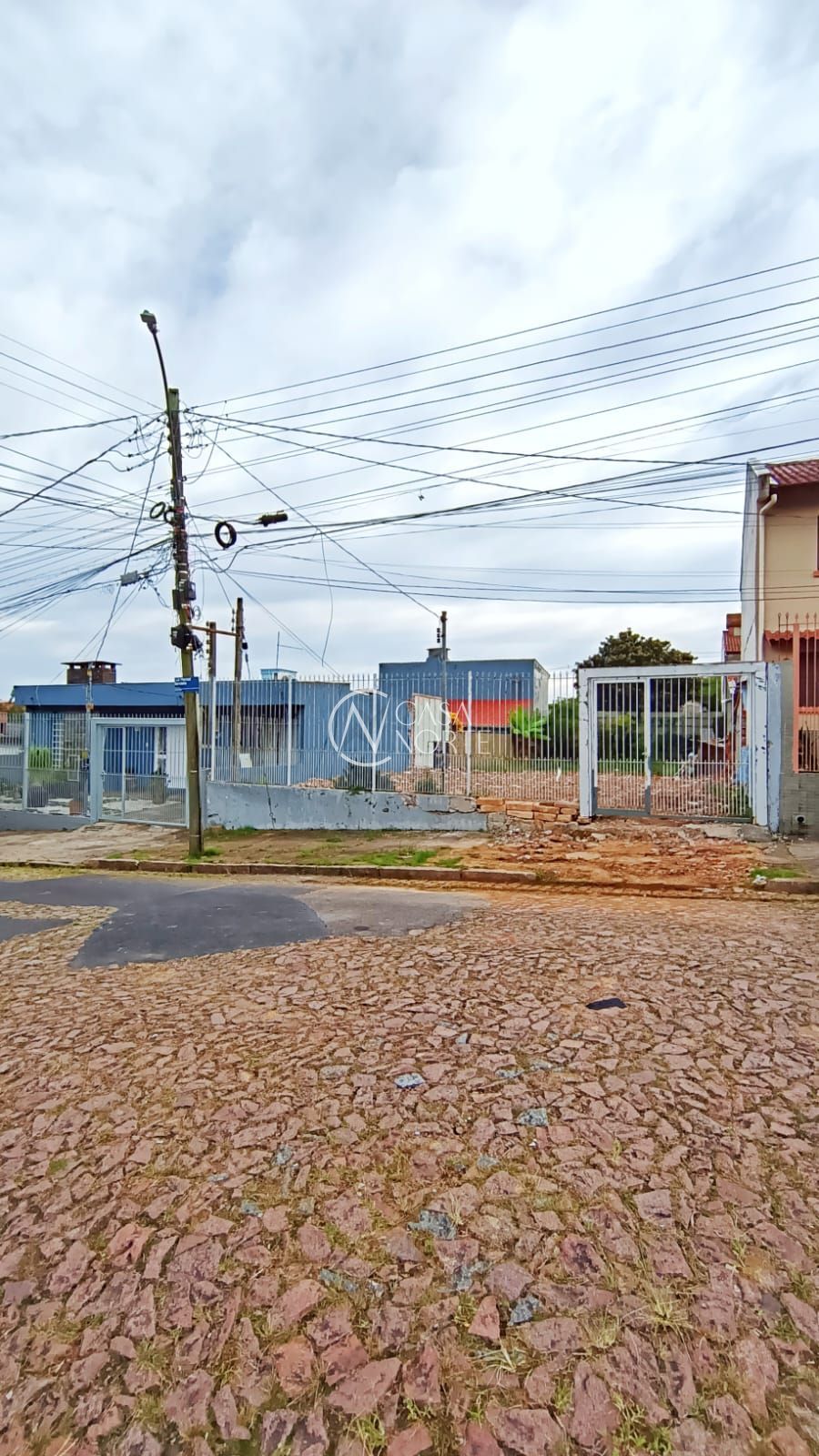 Terreno à venda  com 300m², Rua Manoel Bandeira no bairro Jardim Sabará em Porto Alegre