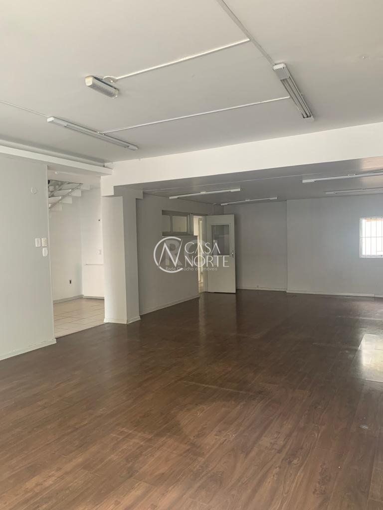 Casa Comercial à venda , 303m², Avenida Cristóvão Colombo no bairro São João em Porto Alegre