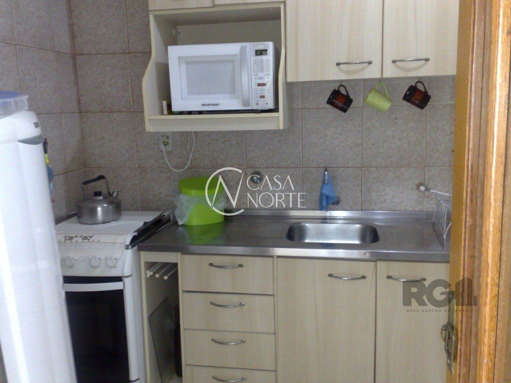 Apartamento à venda com 2 quartos, 75m², Avenida Capivari no bairro Cristal em Porto Alegre