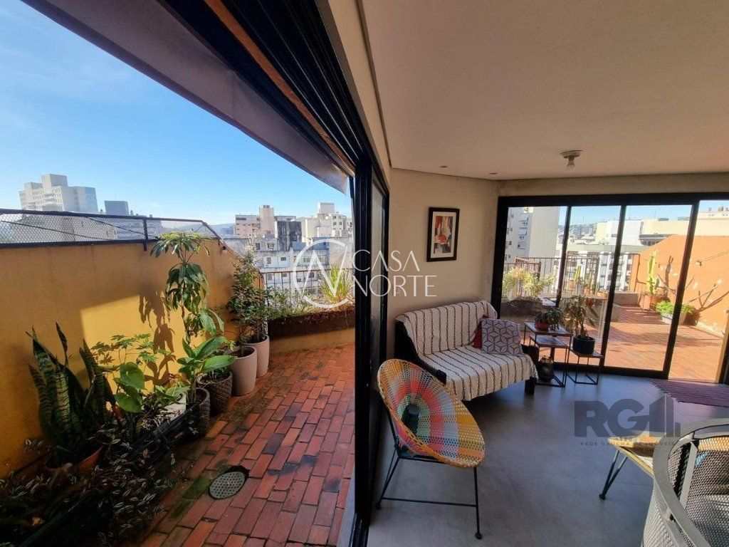 Cobertura à venda com 2 quartos, 176m², Rua Duque de Caxias no bairro Centro Histórico em Porto Alegre