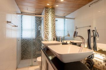 Cobertura à venda com 4 quartos, 211m², 1 suíte, 2 vagas, Avenida Cristóvão Colombo no bairro Higienópolis em Porto Alegre