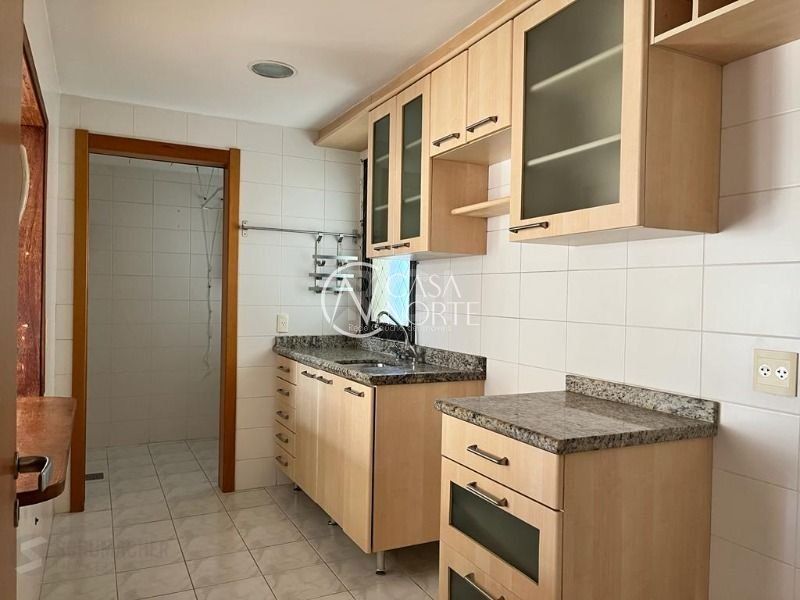 Apartamento à venda com 3 quartos, 87m², 1 suíte, 1 vaga, Avenida Grécia no bairro Passo da Areia em Porto Alegre