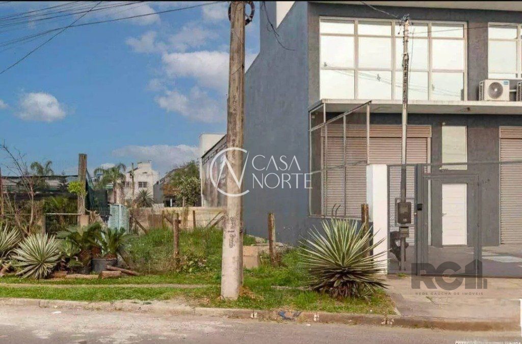 Terreno à venda  com 120m², Alameda Três de Outubro no bairro Sarandi em Porto Alegre