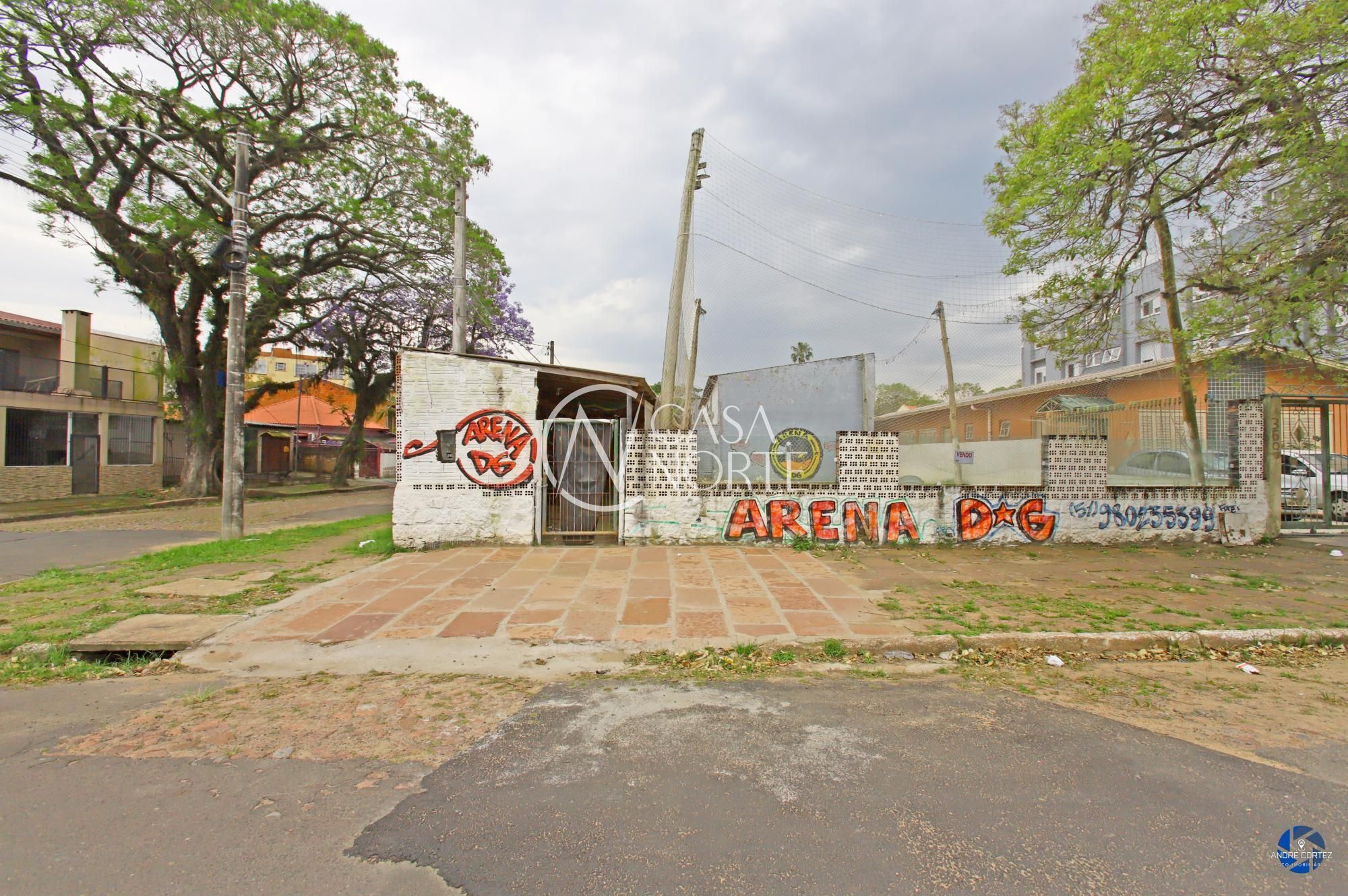 Terreno à venda  com 259m², Rua Ângelo Barcelos no bairro Partenon em Porto Alegre