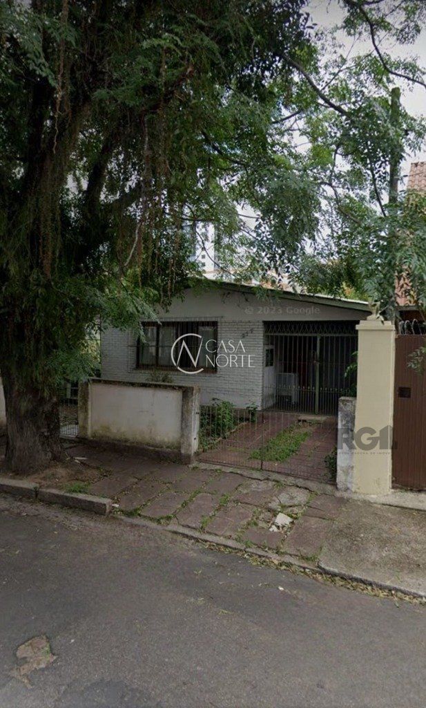 Terreno à venda  com 270m², Rua Afonso Rodrigues no bairro Jardim Botânico em Porto Alegre