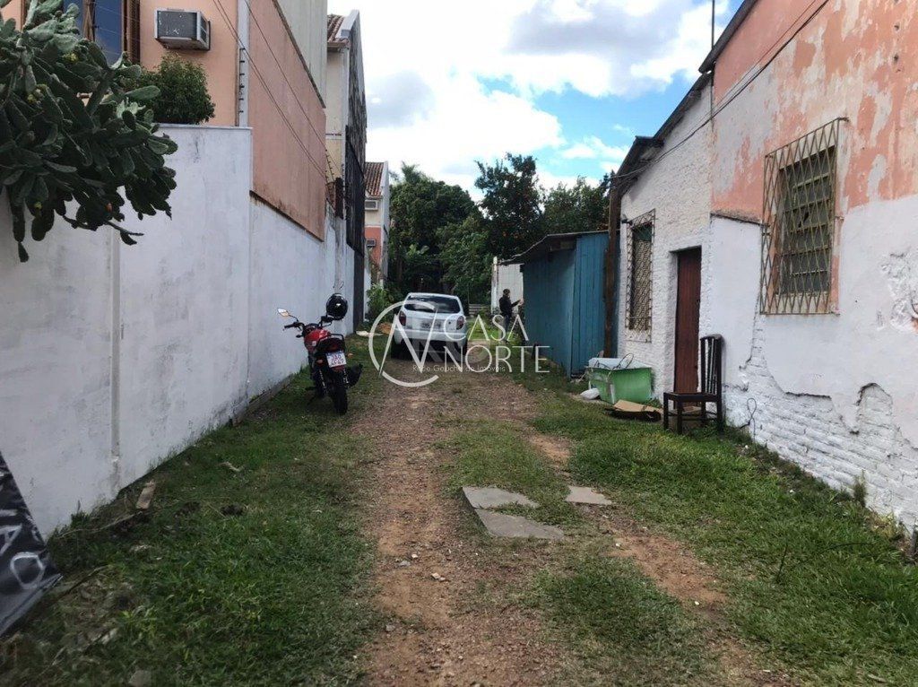 Terreno à venda  com 800m², Rua Alvaro Guterres no bairro Tristeza em Porto Alegre