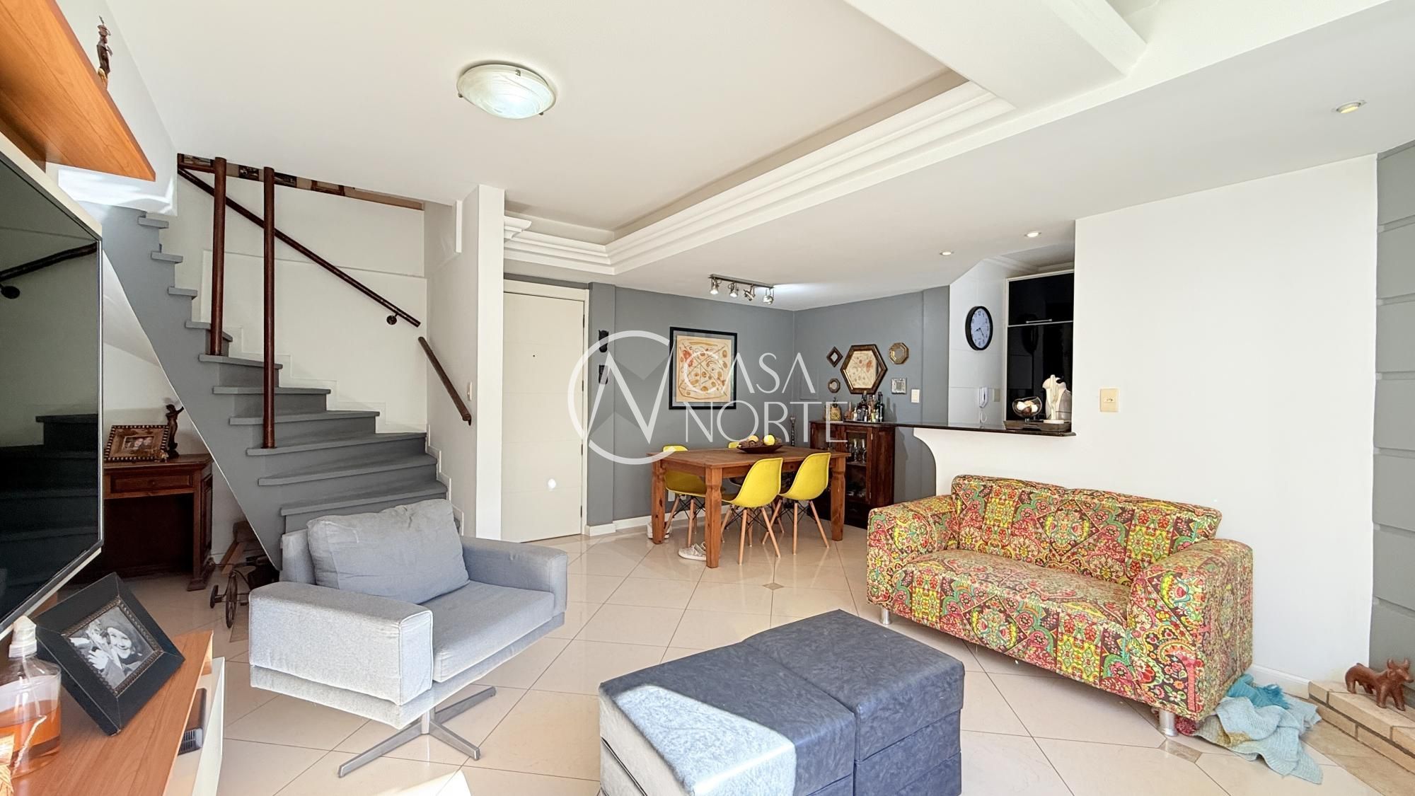 Cobertura à venda com 3 quartos, 177m², 2 suítes, 1 vaga, Rua Casemiro de Abreu no bairro Bela Vista em Porto Alegre