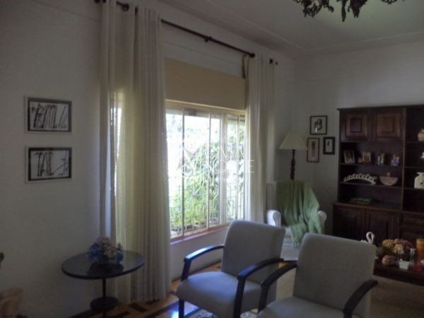 Casa à venda com 3 quartos, 150m², 2 vagas, Praça Princesa Isabel no bairro Azenha em Porto Alegre