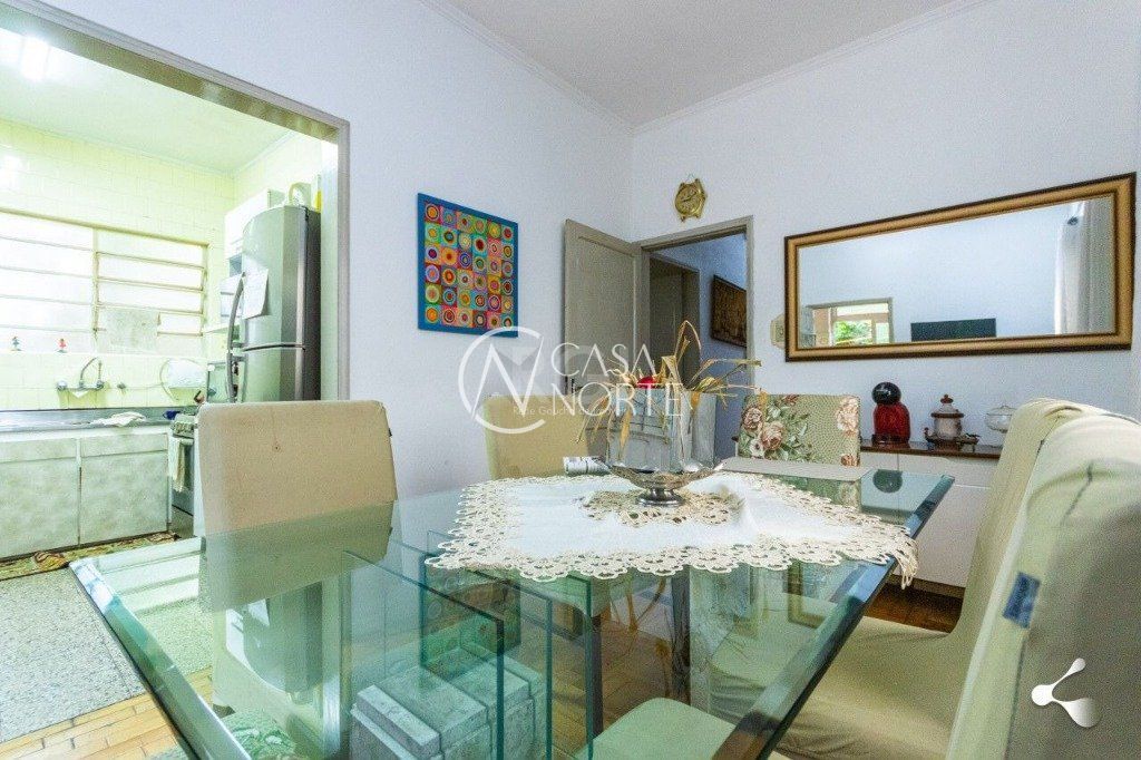 Casa à venda com 4 quartos, 221m², 1 suíte, 2 vagas, Rua Ernesto da Fontoura no bairro São Geraldo em Porto Alegre