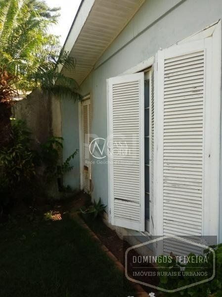 Casa à venda com 3 quartos, 300m², 2 vagas, Rua Irmao Ildefonso Luiz no bairro Jardim Leopoldina em Porto Alegre