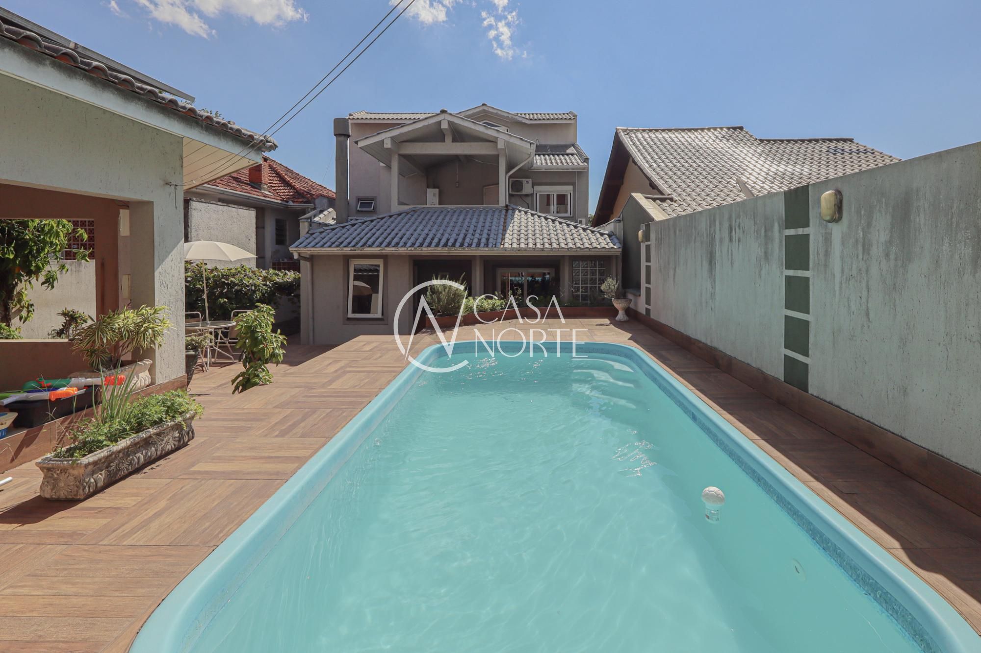 Casa à venda com 4 quartos, 400m², 2 suítes, 3 vagas, Rua Bortolo Barbieri no bairro Jardim São Pedro em Porto Alegre