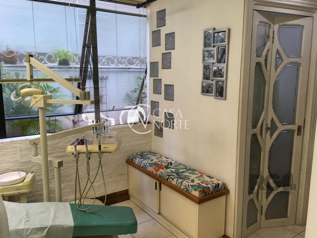 Sala Comercial à venda com 1 quarto, 30m², 1 vaga, Avenida Cristóvão Colombo no bairro Floresta em Porto Alegre