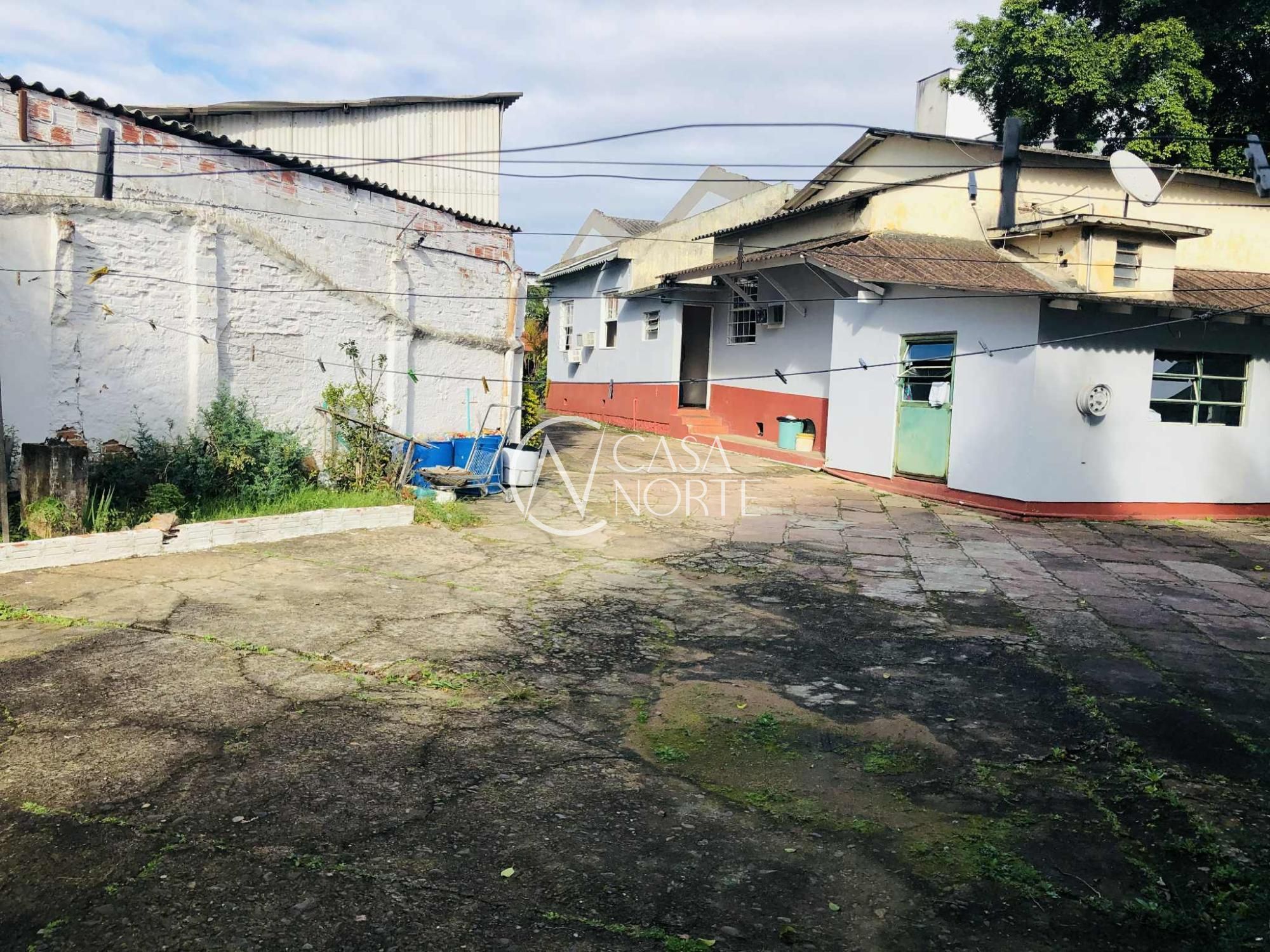 Terreno à venda  com 1500m², Avenida Bento Gonçalves no bairro Santana em Porto Alegre