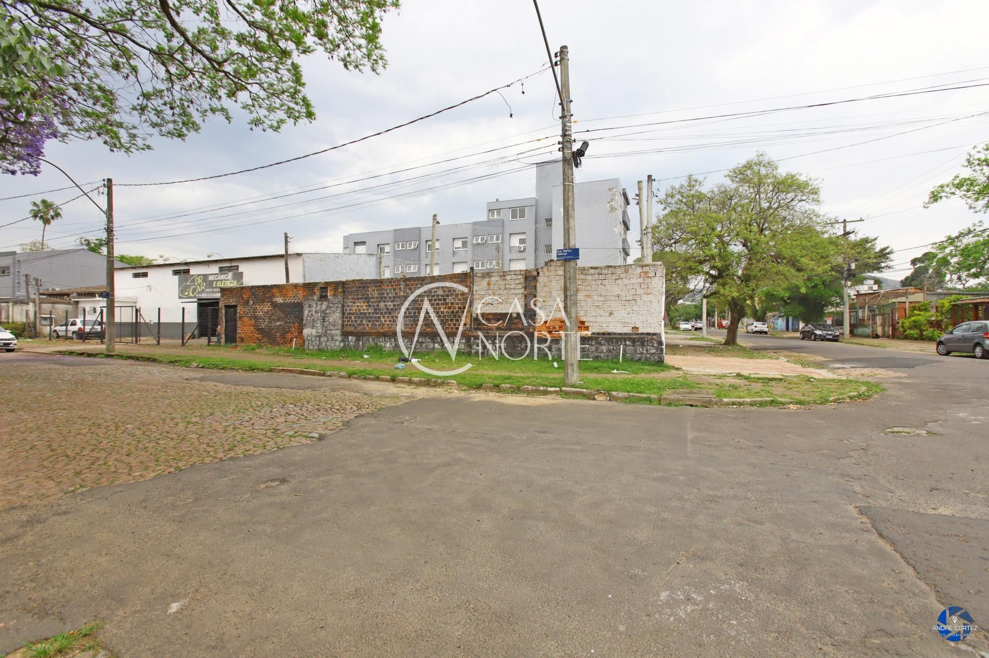 Terreno à venda  com 259m², Rua Ângelo Barcelos no bairro Partenon em Porto Alegre