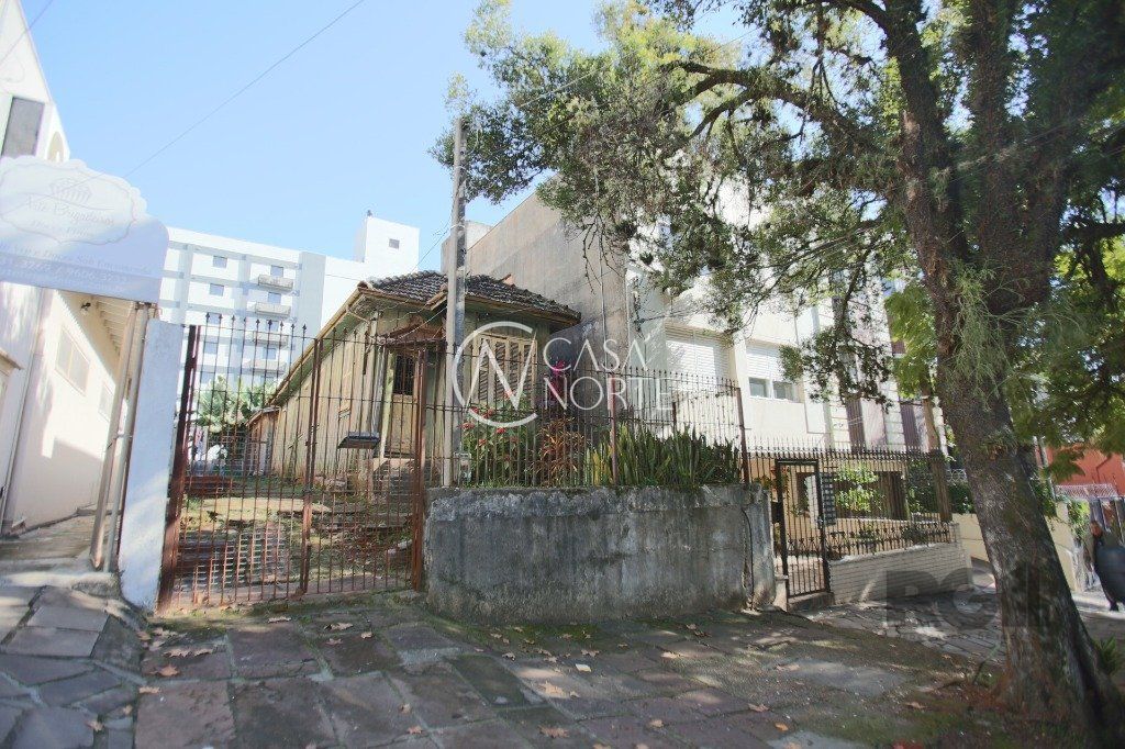 Terreno à venda  com 326m², Avenida Mariland no bairro São João em Porto Alegre