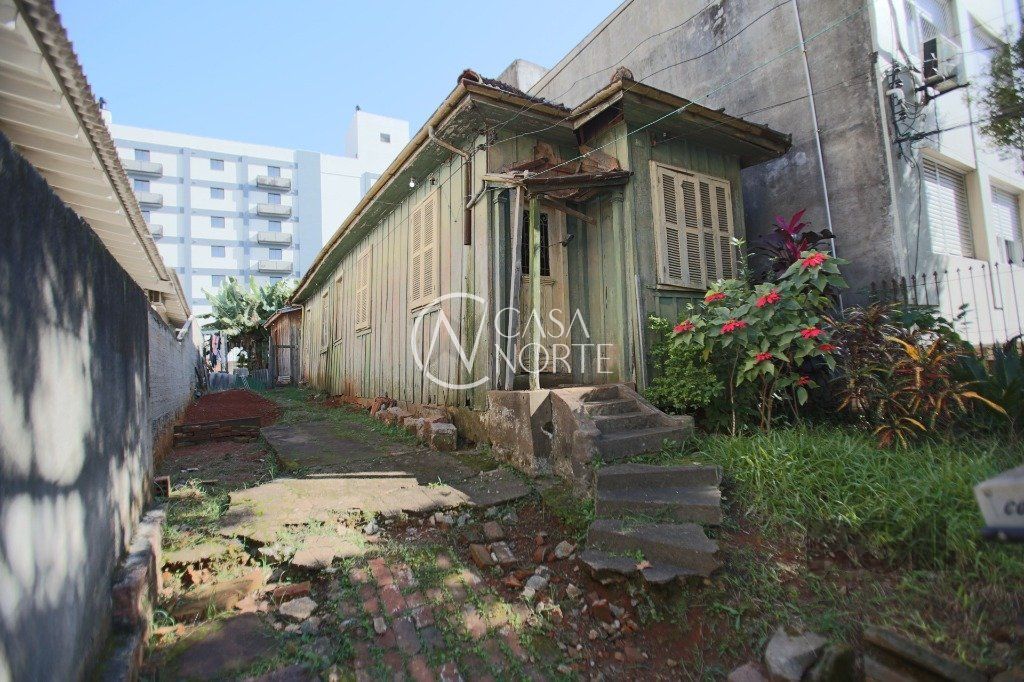 Terreno à venda  com 326m², Avenida Mariland no bairro São João em Porto Alegre