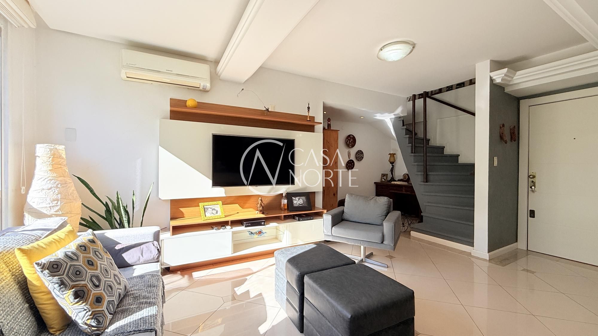 Cobertura à venda com 3 quartos, 177m², 2 suítes, 1 vaga, Rua Casemiro de Abreu no bairro Bela Vista em Porto Alegre