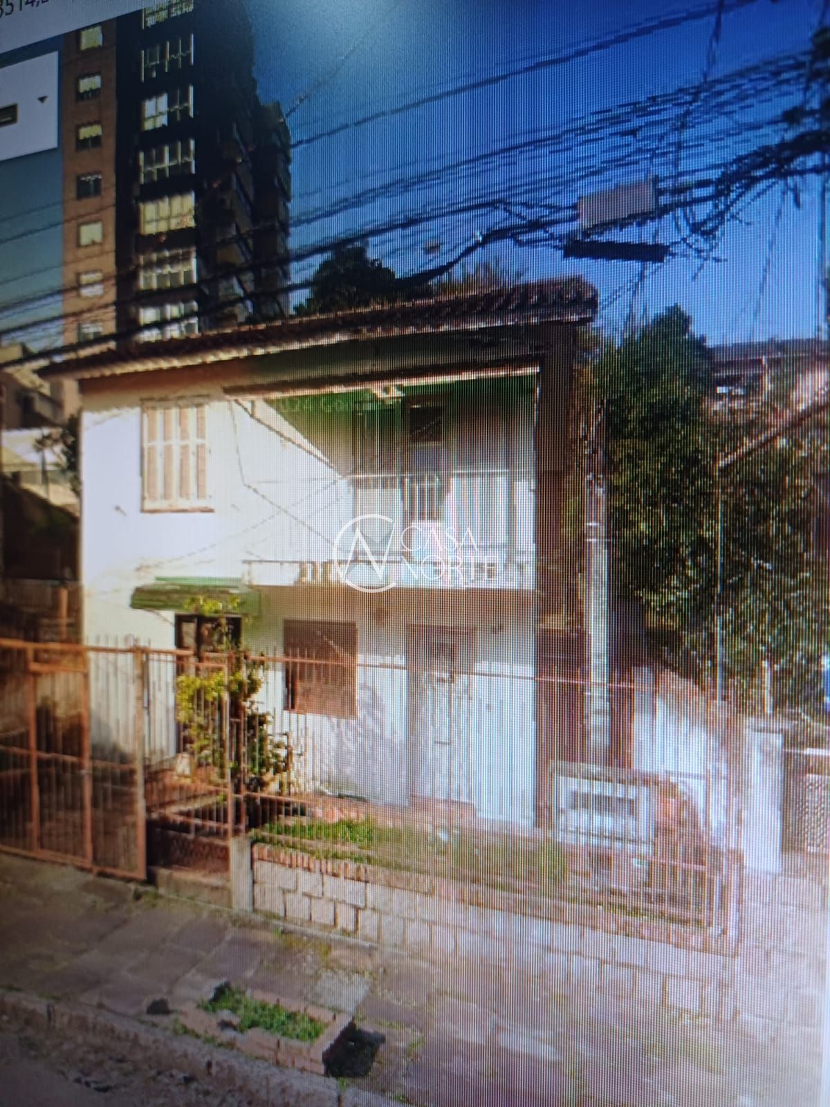 Casa à venda com 3 quartos, 314m², 2 vagas, Rua Jorge Salis Goulart no bairro Jardim São Pedro em Porto Alegre