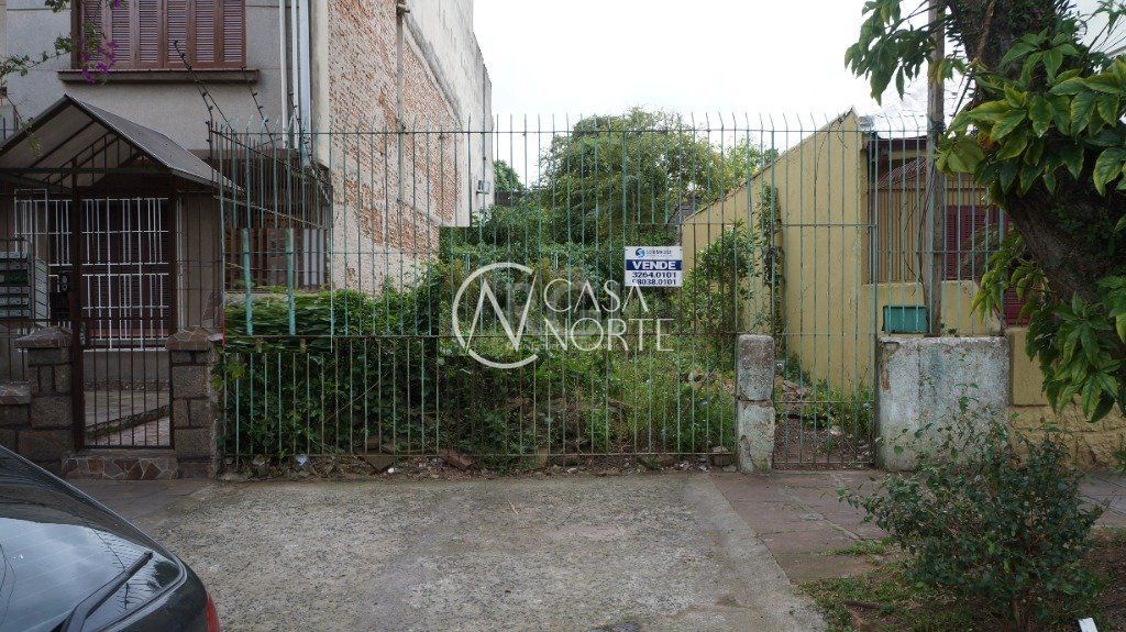 Terreno à venda  com 218m², Rua Santa Rita no bairro Floresta em Porto Alegre