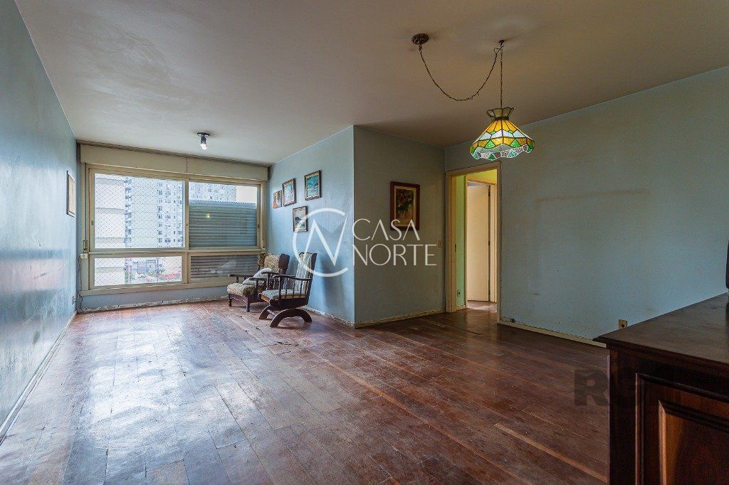 Apartamento à venda com 3 quartos, 110m², 1 suíte, 1 vaga, Avenida Cristóvão Colombo no bairro Floresta em Porto Alegre