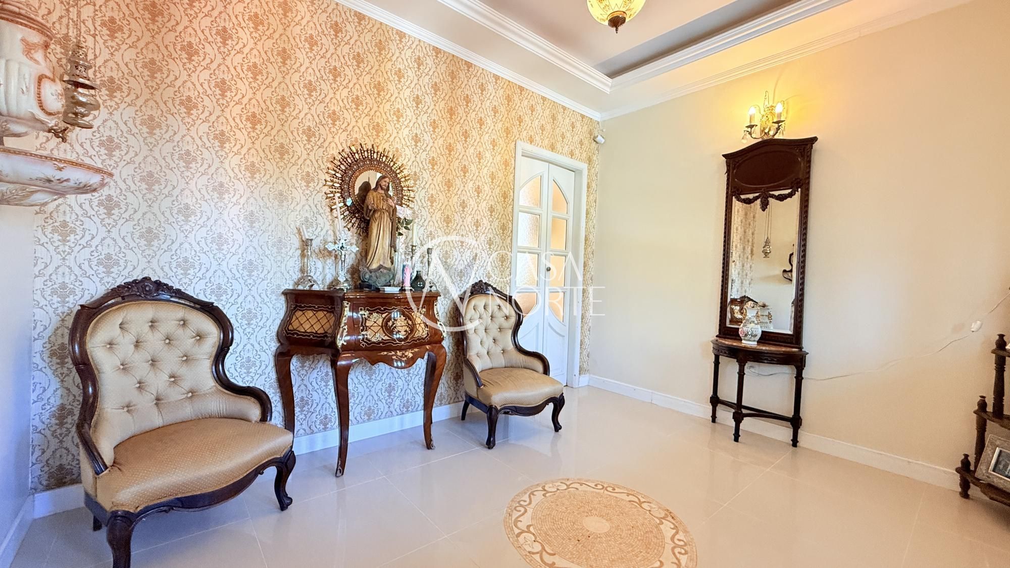 Casa à venda com 3 quartos, 280m², 1 suíte, 4 vagas, Avenida Guaíba no bairro Vila Assunção em Porto Alegre