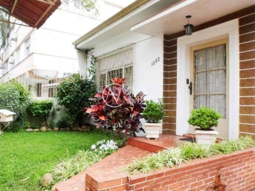 Casa à venda com 3 quartos, 150m², 2 vagas, Praça Princesa Isabel no bairro Azenha em Porto Alegre