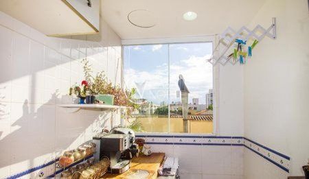 Apartamento à venda com 1 quarto, 44m², 1 vaga, Rua Vicente da Fontoura no bairro Santana em Porto Alegre