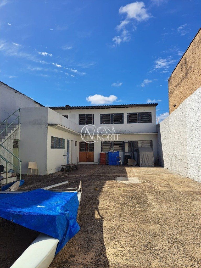 Casa Comercial à venda , 386m², 3 vagas, Rua Conselheiro Travassos no bairro São Geraldo em Porto Alegre