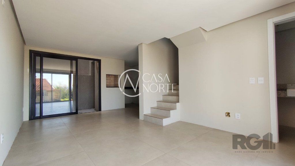 Sobrado à venda com 2 quartos, 76m², 2 suítes, 1 vaga, Rua Ana Abruzzi no bairro Mário Quintana em Porto Alegre