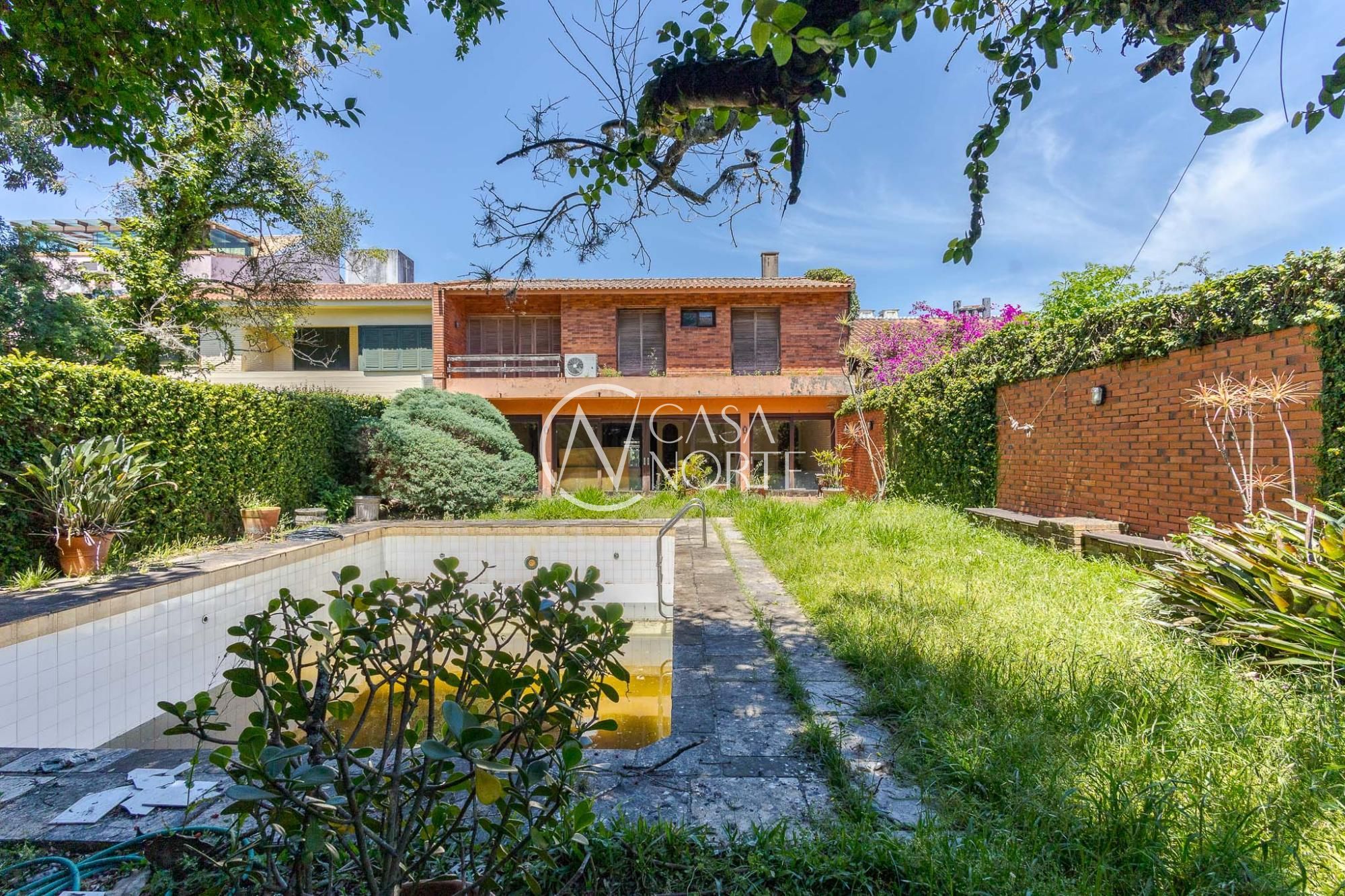 Casa à venda com 4 quartos, 460m², 2 suítes, 4 vagas, Avenida Cai no bairro Cristal em Porto Alegre