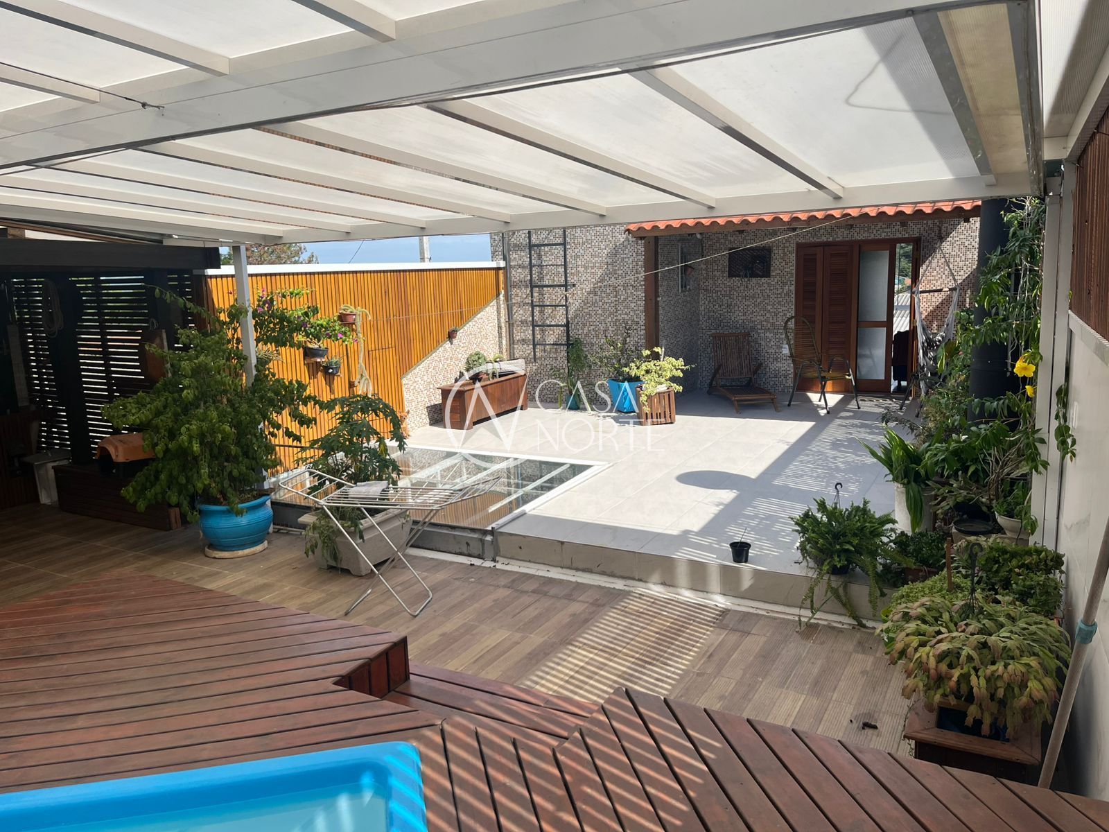 Casa à venda com 3 quartos, 197m², 1 suíte, 3 vagas, Rua Diógenes Sobrosa de Souza no bairro Lomba do Pinheiro em Porto Alegre