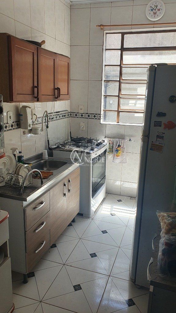 Casa à venda com 4 quartos, 290m², 2 suítes, 2 vagas, Avenida Herval no bairro Cascata em Porto Alegre