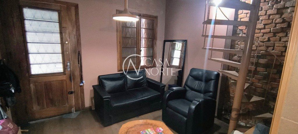 Casa à venda com 3 quartos, 178m², 1 vaga, Rua Emancipação no bairro Floresta em Porto Alegre